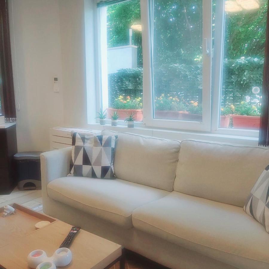 Saint Nicholas Varna Lovely 2 Bedroom Apartment With Sunny Garden Екстер'єр фото