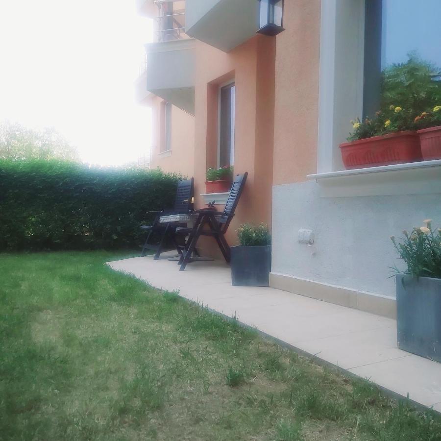 Saint Nicholas Varna Lovely 2 Bedroom Apartment With Sunny Garden Екстер'єр фото