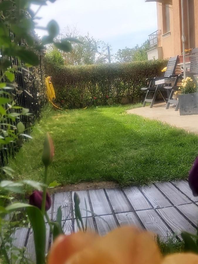 Saint Nicholas Varna Lovely 2 Bedroom Apartment With Sunny Garden Екстер'єр фото